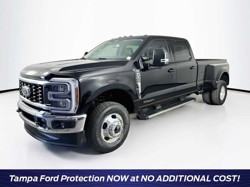 Ford Super Duty F-350 DRW Base 2026