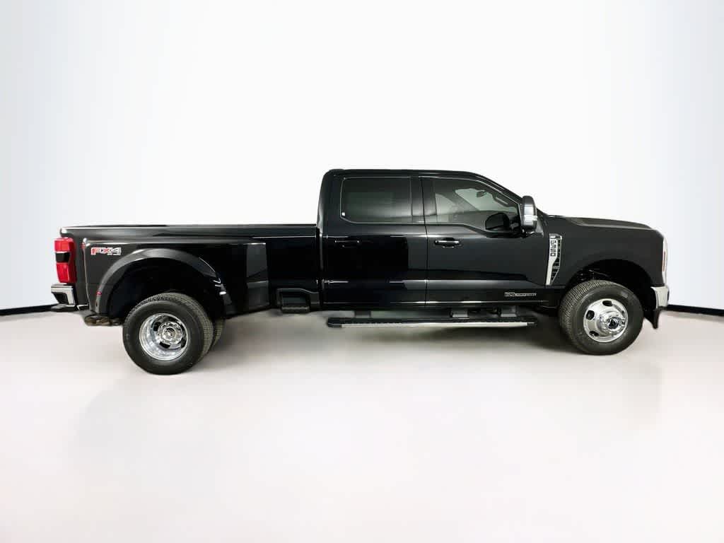 Ford Super Duty F-350 DRW Base 2026