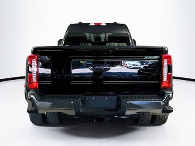 Ford Super Duty F-350 DRW Base 2026