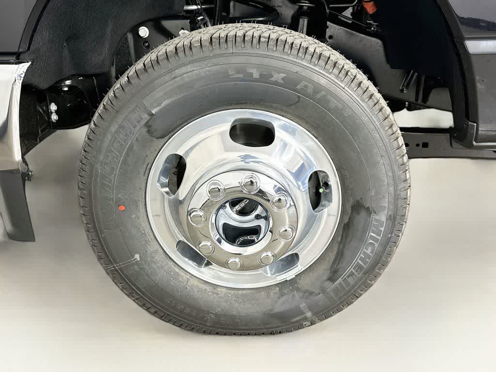 Ford Super Duty F-350 DRW Base 2026