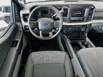 Ford Super Duty F-350 DRW Pickup XLT 2026