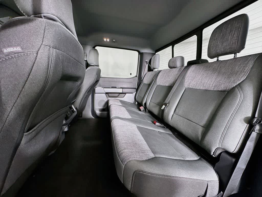 Ford Super Duty F-350 DRW Pickup XLT 2026