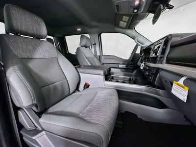 Ford Super Duty F-350 DRW Pickup XLT 2026