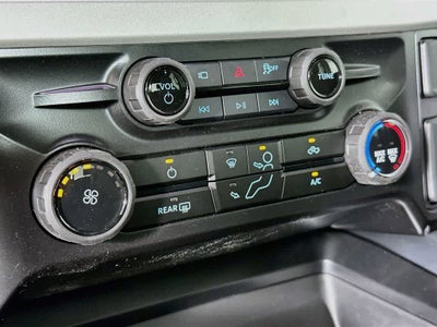 Ford Super Duty F-350 DRW Pickup XLT 2026