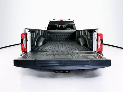 Ford Super Duty F-350 DRW Pickup XLT 2026