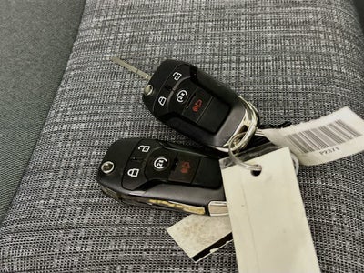 Ford Super Duty F-350 DRW Pickup XLT 2026