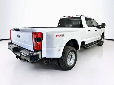 Ford Super Duty F-350 DRW Pickup XLT 2026