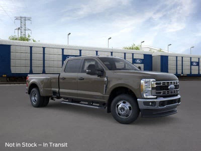 Ford Super Duty F-350 DRW Pickup XLT 2026