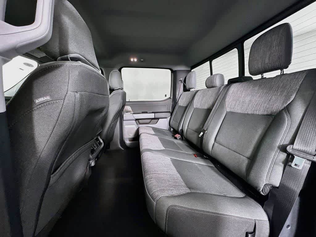 Ford Super Duty F-350 DRW Pickup XLT 2026