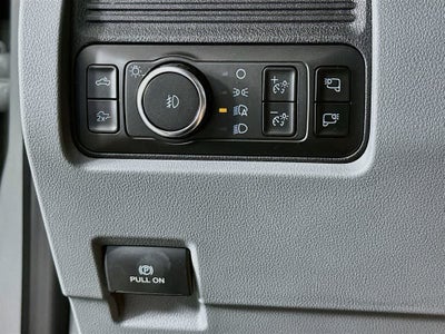 Ford Super Duty F-350 DRW Pickup XLT 2026