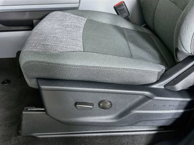 Ford Super Duty F-350 DRW Pickup XLT 2026