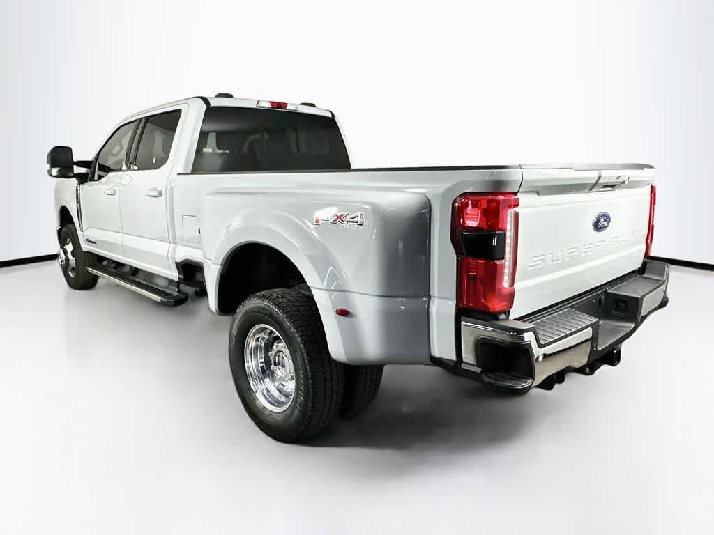 Ford Super Duty F-350 DRW Pickup XLT 2026
