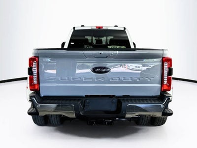 Ford Super Duty F-350 DRW Pickup XLT 2026