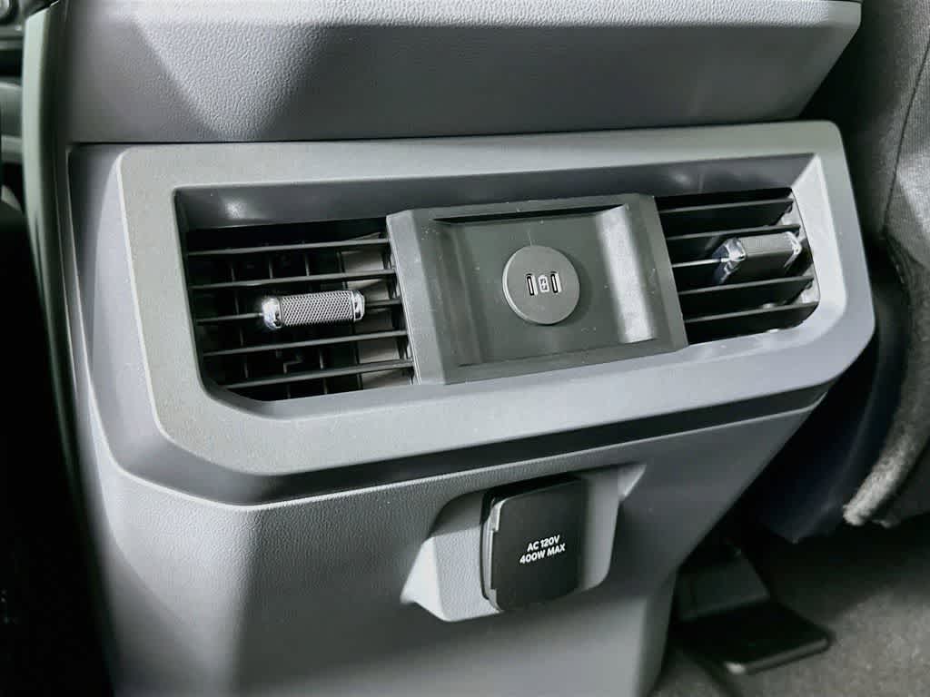 Ford Super Duty F-350 DRW Pickup XLT 2026