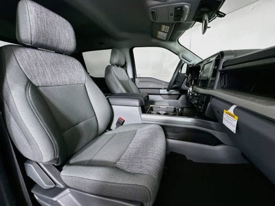 Ford Super Duty F-350 DRW Pickup XLT 2026