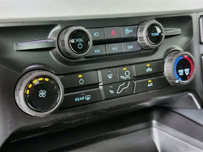 Ford Super Duty F-350 DRW Pickup XLT 2026