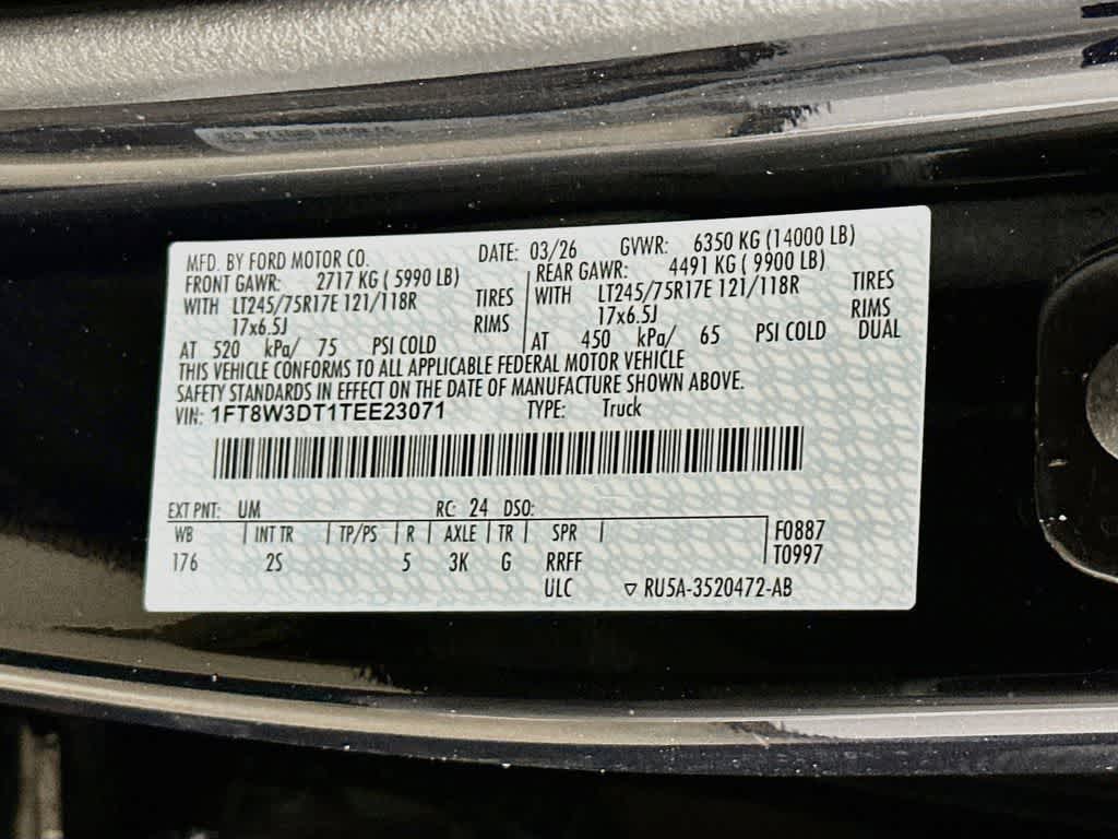 Ford Super Duty F-350 DRW Pickup XLT 2026