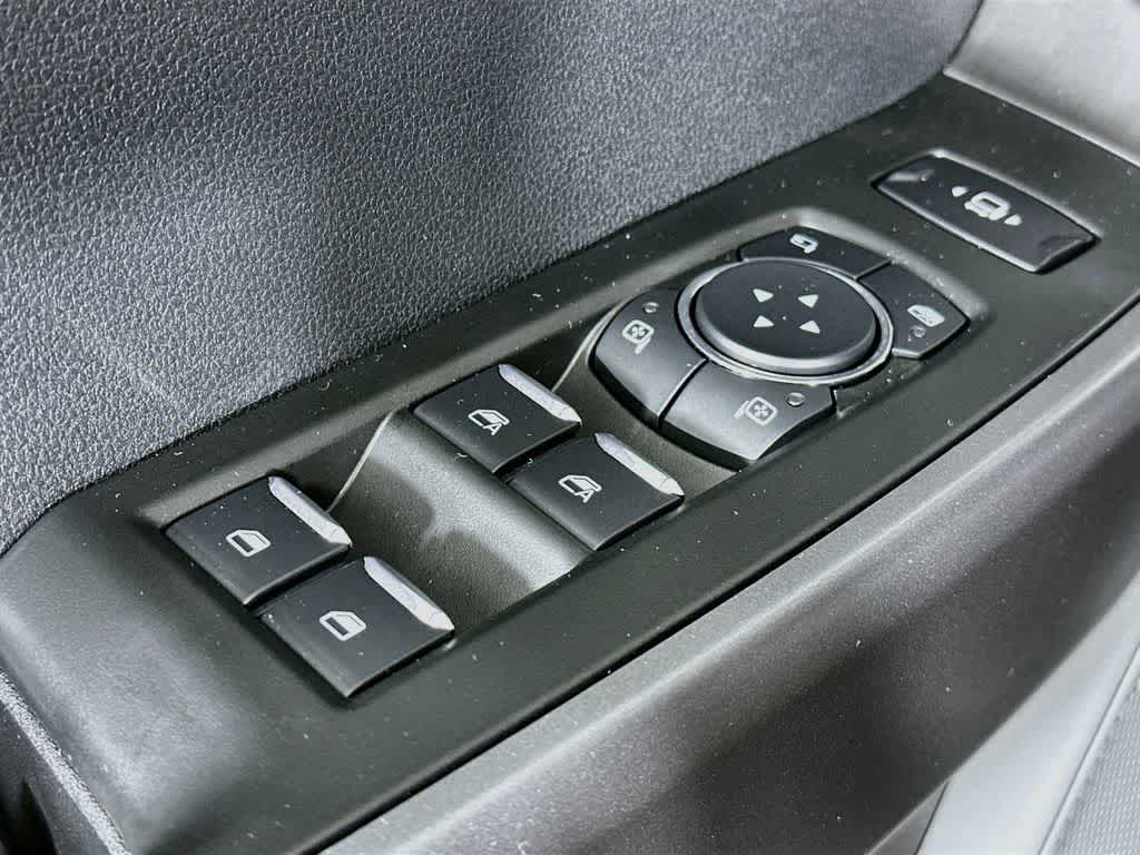 Ford Super Duty F-350 DRW Pickup XLT 2026