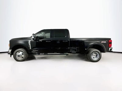Ford Super Duty F-350 DRW Pickup XLT 2026