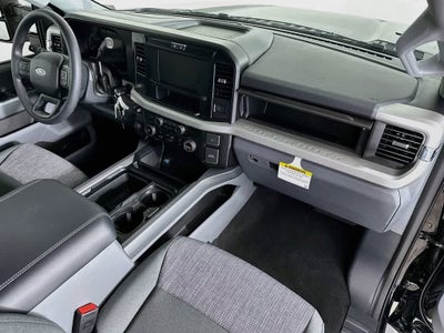 Ford Super Duty F-350 DRW Pickup XLT 2026