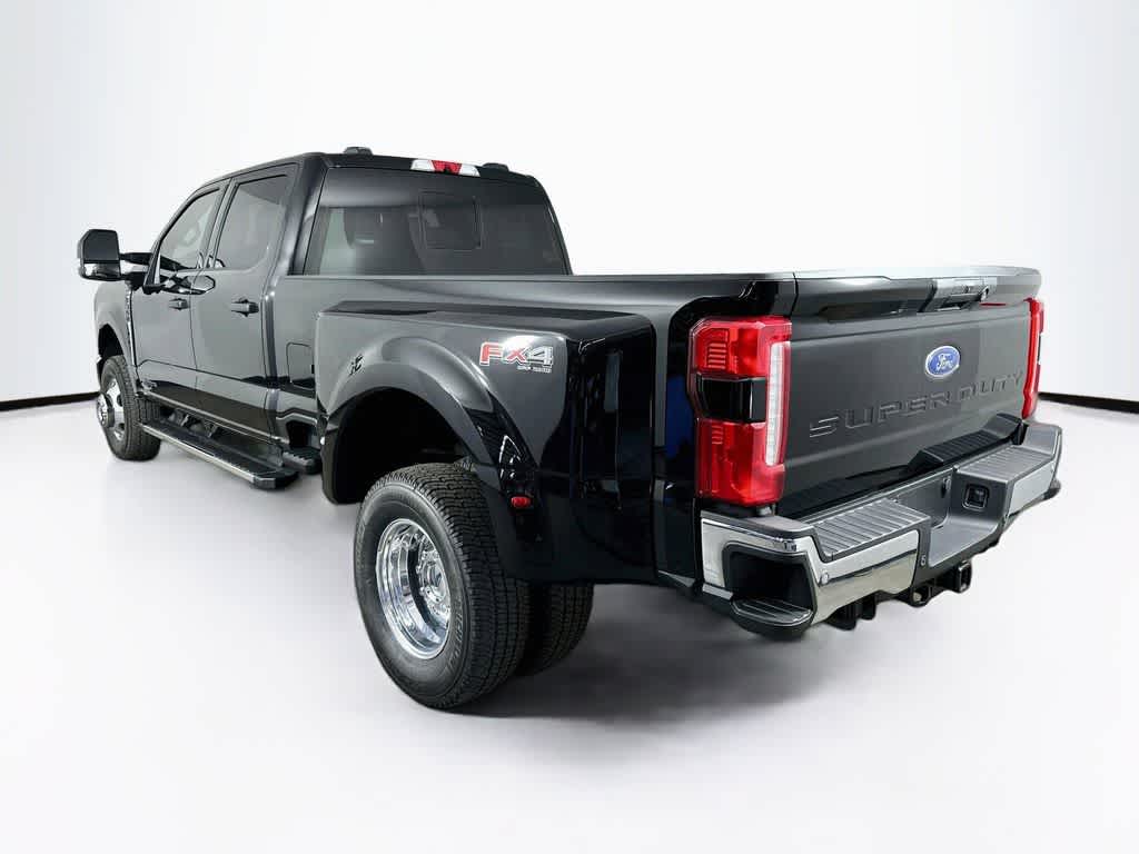 Ford Super Duty F-350 DRW Pickup XLT 2026