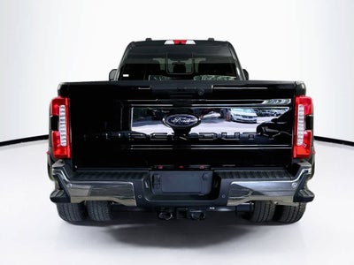 Ford Super Duty F-350 DRW Pickup XLT 2026