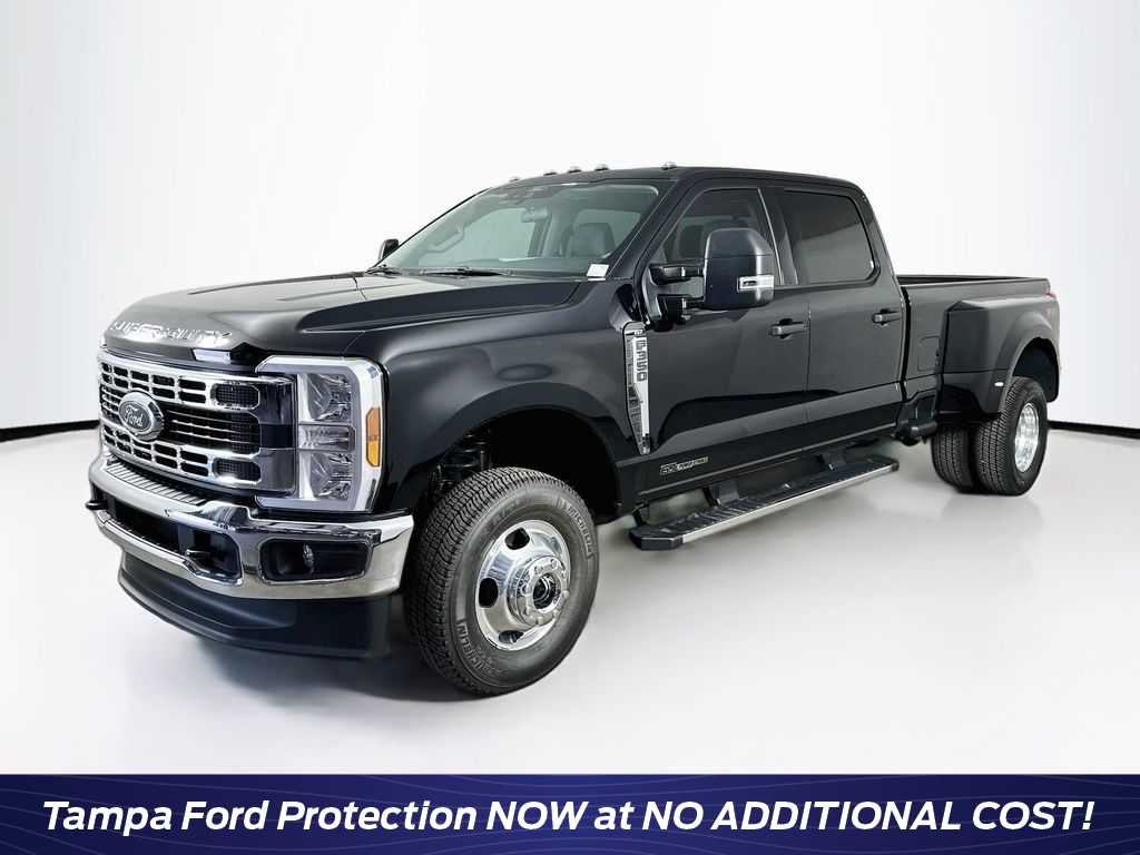 Ford Super Duty F-350 DRW Pickup XLT 2026