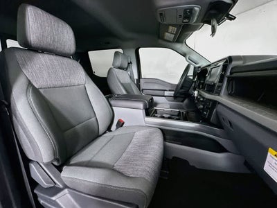 Ford Super Duty F-350 DRW Pickup XLT 2026