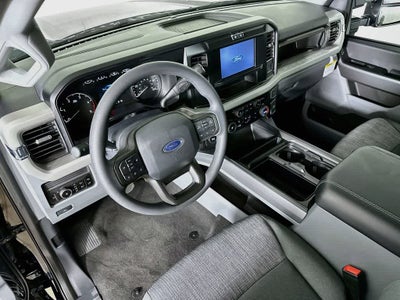Ford Super Duty F-350 DRW Pickup XLT 2026