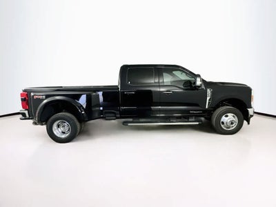 Ford Super Duty F-350 DRW Pickup XLT 2026