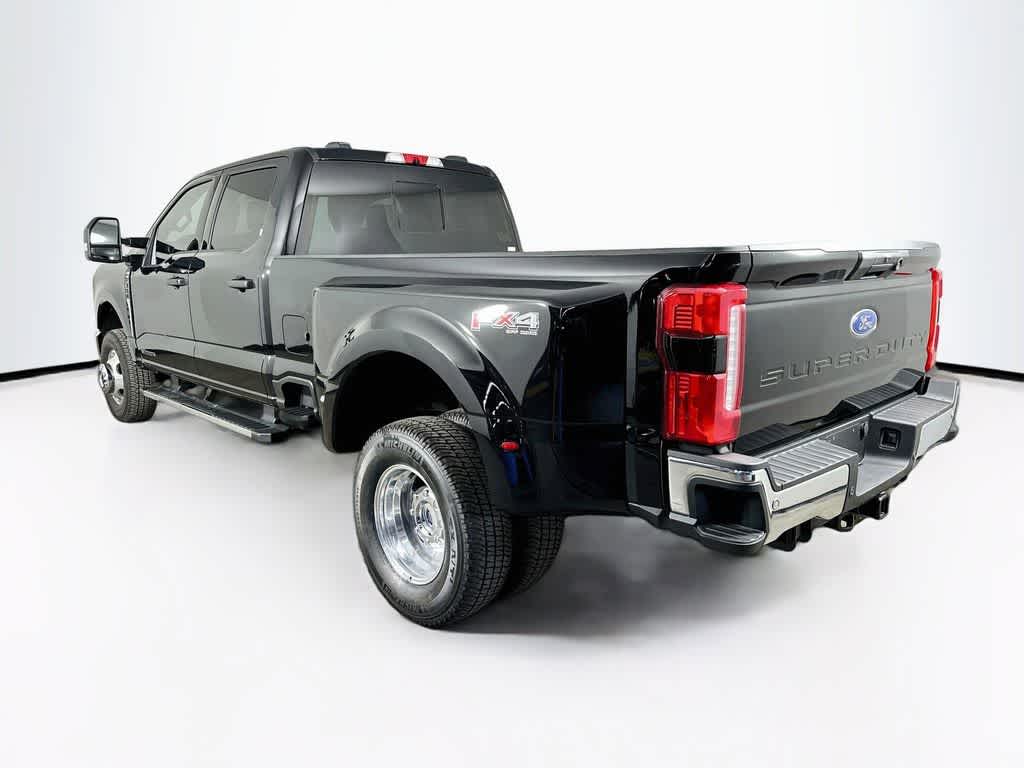 Ford Super Duty F-350 DRW Pickup XLT 2026