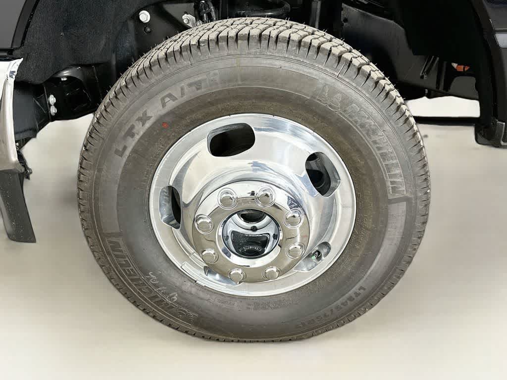 Ford Super Duty F-350 DRW Pickup XLT 2026