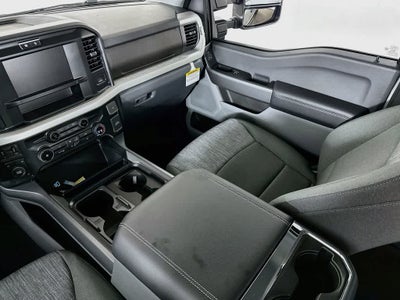 Ford Super Duty F-350 DRW Pickup XLT 2026