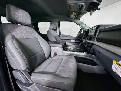 Ford Super Duty F-350 DRW Pickup XLT 2026