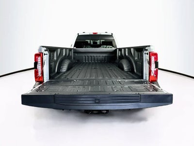 Ford Super Duty F-350 DRW Pickup XLT 2026