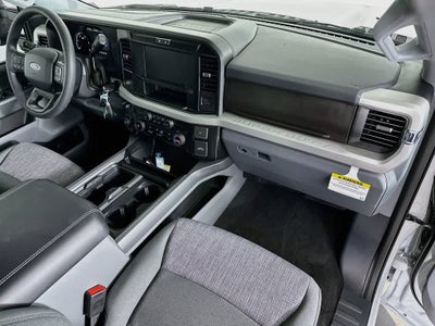 Ford Super Duty F-350 DRW Pickup XLT 2026