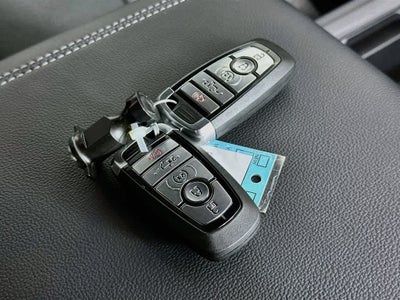 Ford Super Duty F-350 DRW Pickup XLT 2026