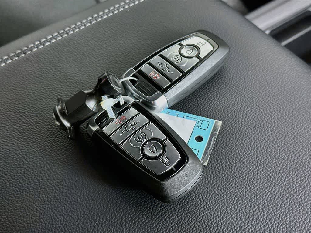 Ford Super Duty F-350 DRW Pickup XLT 2026