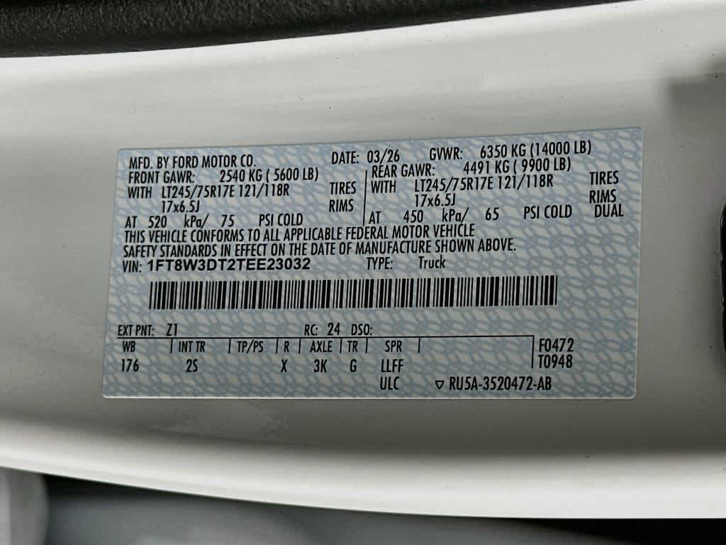 Ford Super Duty F-350 DRW Pickup XLT 2026