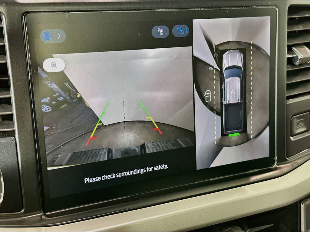 Ford Super Duty F-350 DRW Pickup XLT 2026