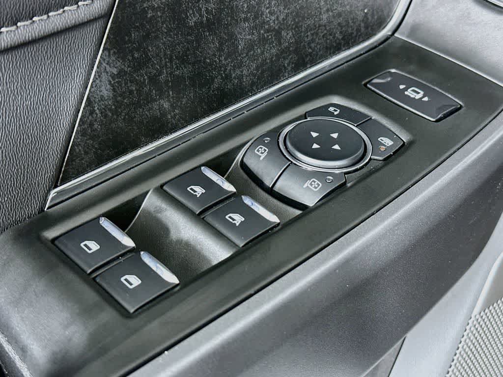 Ford Super Duty F-350 DRW Pickup XLT 2026