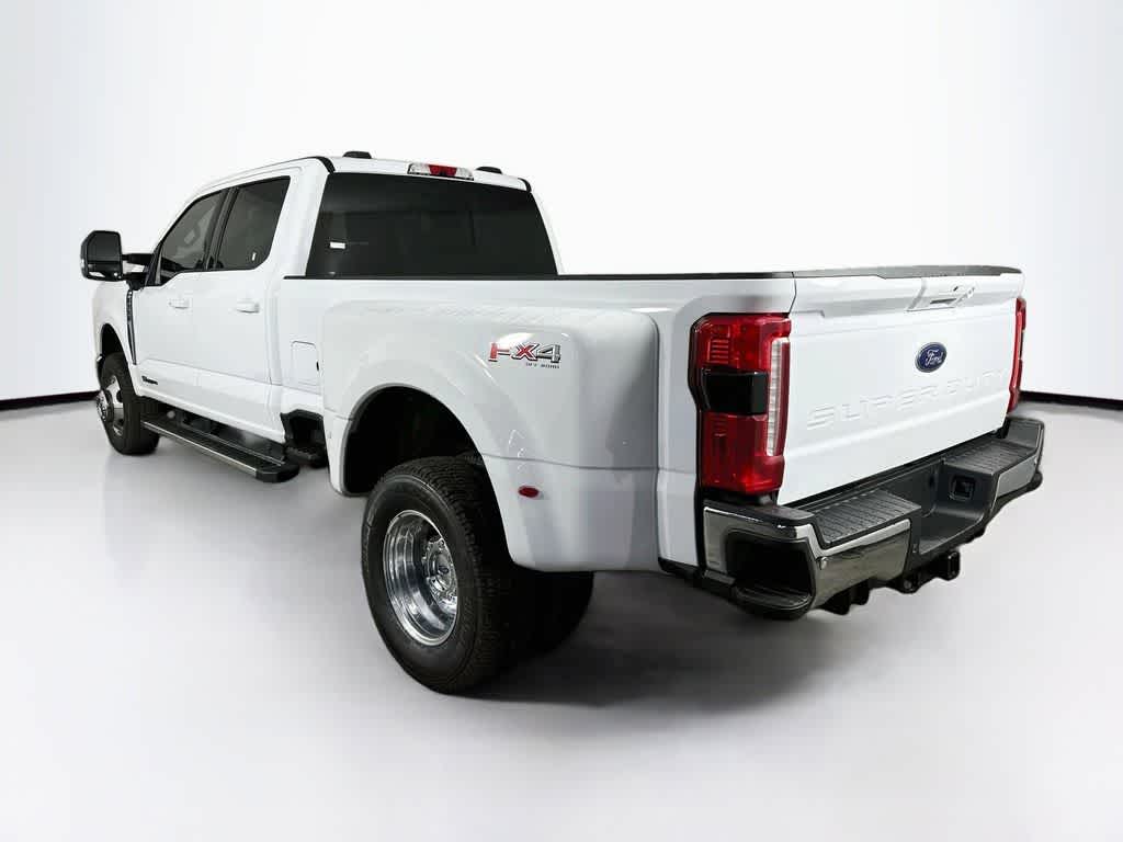 Ford Super Duty F-350 DRW Pickup XLT 2026