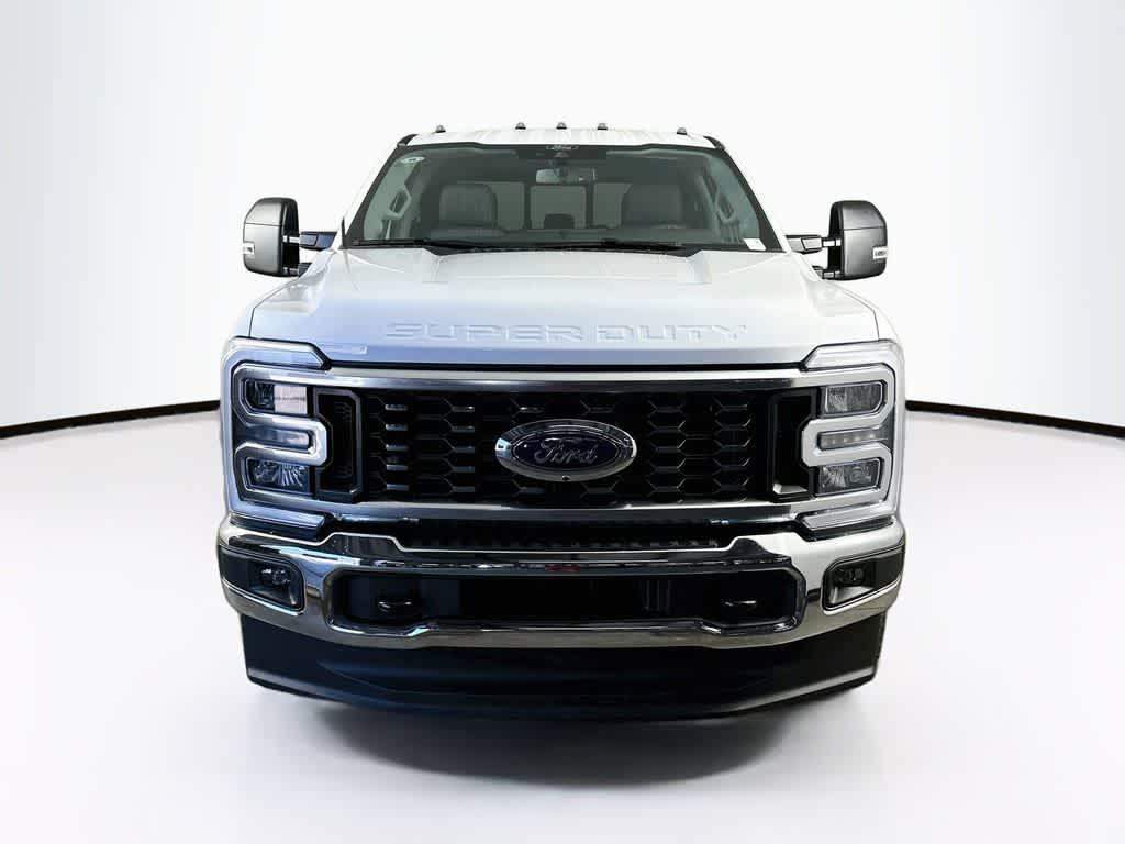 Ford Super Duty F-350 DRW Pickup XLT 2026