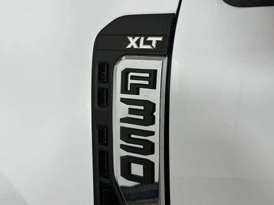 Ford Super Duty F-350 DRW Pickup XLT 2026