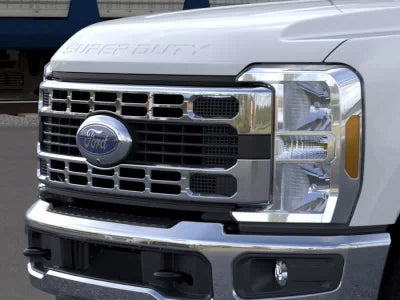 Ford Super Duty F-350 DRW Pickup XLT 2026