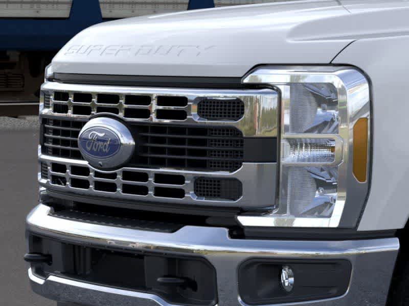 Ford Super Duty F-350 DRW Pickup XLT 2026