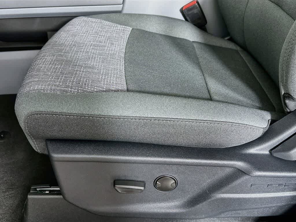 Ford Super Duty F-350 DRW Pickup XLT 2026
