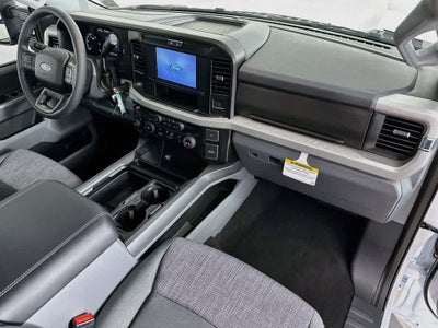 Ford Super Duty F-350 DRW Pickup XLT 2026
