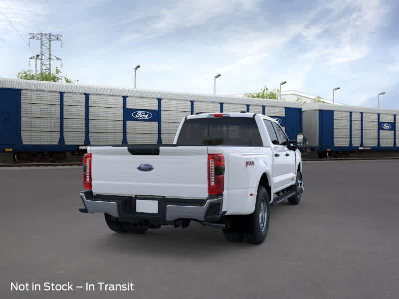 Ford Super Duty F-350 DRW Pickup XLT 2026