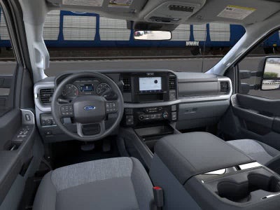 Ford Super Duty F-350 DRW Pickup XLT 2026